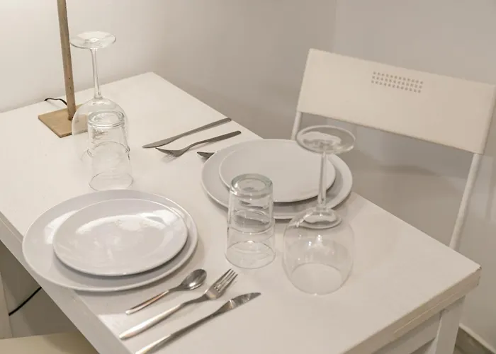 One&lux Alameda De Hercules Apartment